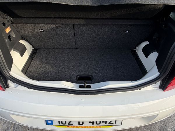 Volkswagen Up! 2016 Mint Condition/Low Mileage 374967764