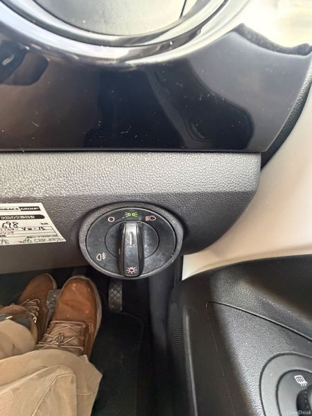 Volkswagen Up! 2016 Mint Condition/Low Mileage 374967784