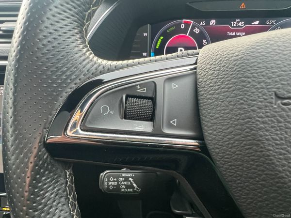 2020 (202)  Skoda Superb Sportline Plus PHEV PanRo 374973771