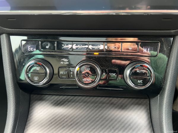 2020 (202)  Skoda Superb Sportline Plus PHEV PanRo 374973787