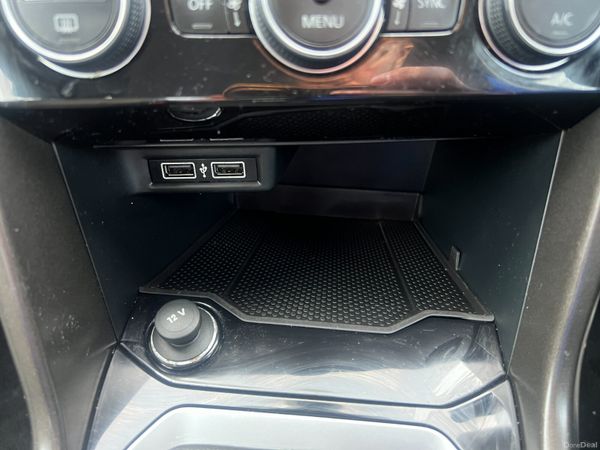 2019 Volkswagen T-Roc SE 1.6 TDI 374974149