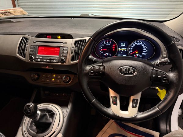 142 Kia Sportage      NEW NCT ! 375095933