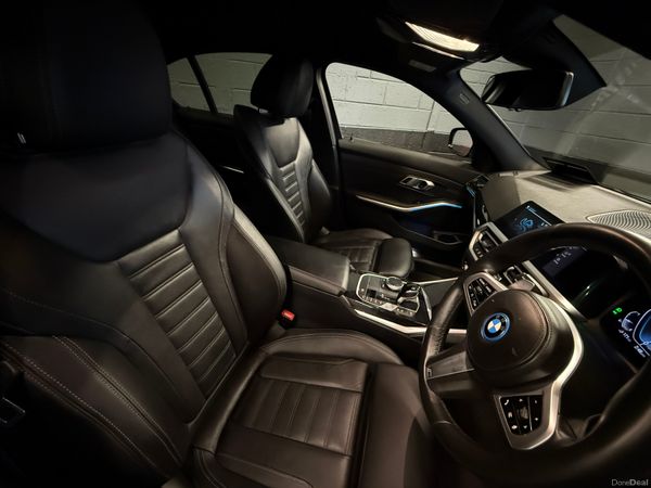 222 BMW 330E M-Sport Pro Edition 375149912