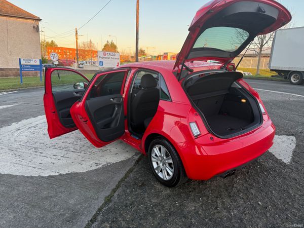 Audi A1 2012 Auto 375174163