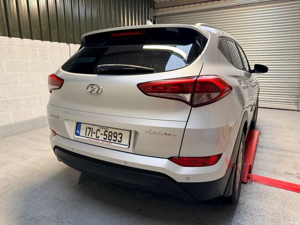 Hyundai Tucson 2017    Top Spec Executive Model ! 375117272