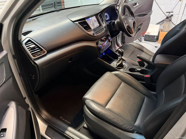 Hyundai Tucson 2017    Top Spec Executive Model ! 375117299