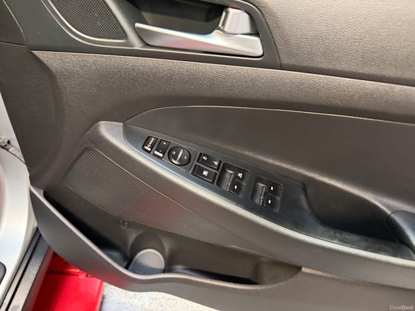 Hyundai Tucson 2017    Top Spec Executive Model ! 375117302