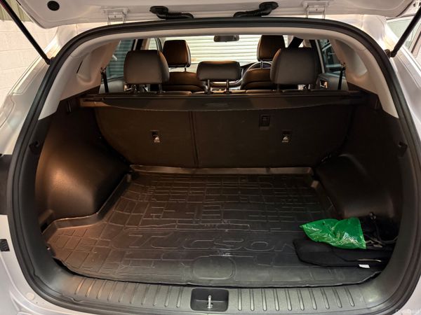 Hyundai Tucson 2017    Top Spec Executive Model ! 375117303