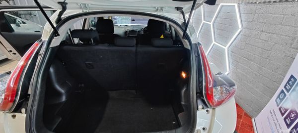 2018 Nissan Juke (Pearl white) Automatic 375284945