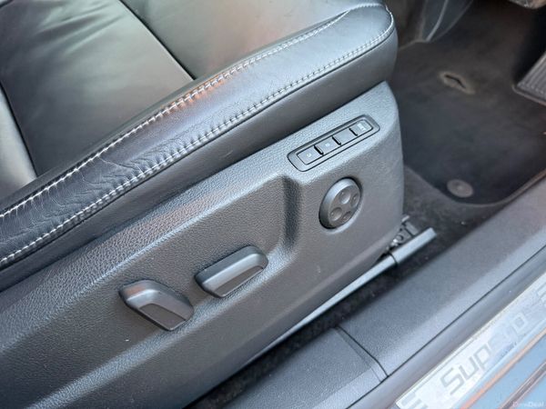 Skoda Superb DSG/LOW KM/AUTO 375226881