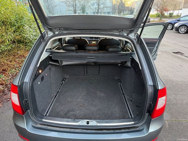 Skoda Superb DSG/LOW KM/AUTO 375226915