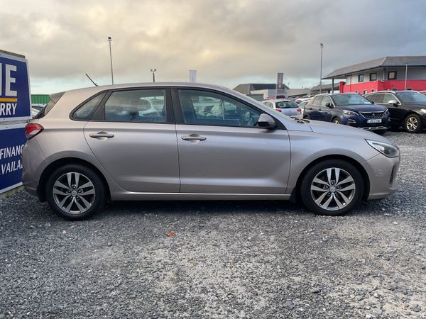 181 HYUNDAI i30 AUTOMATIC DIESEL SPOTLESS 375239991