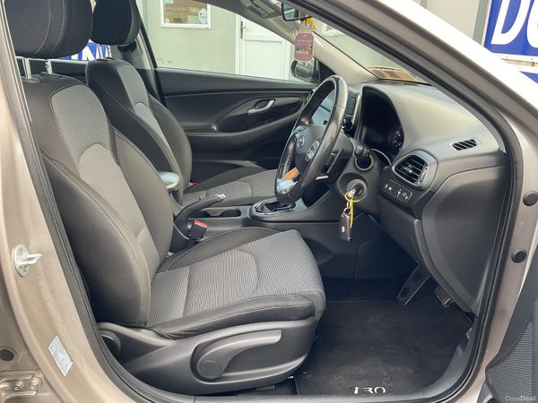 181 HYUNDAI i30 AUTOMATIC DIESEL SPOTLESS 375239995