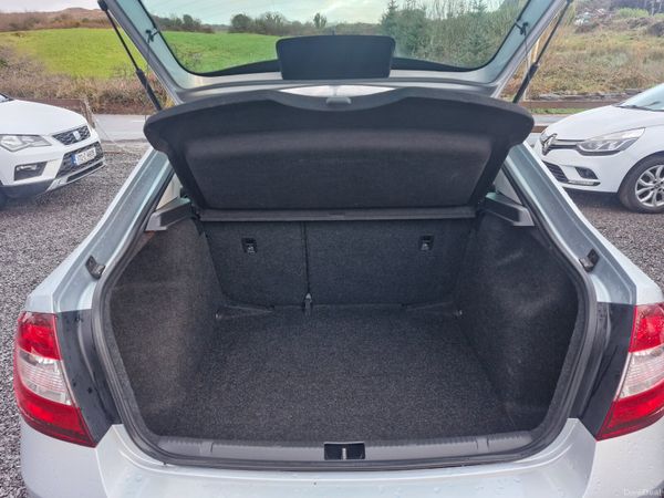 Skoda Rapid 2018 375391283