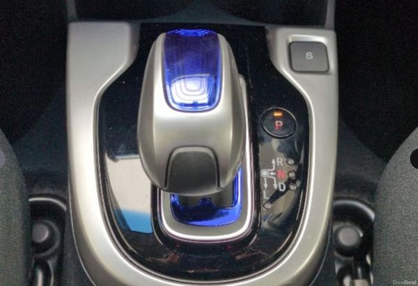 2014 - Honda Fit Self charging 1.5 Petrol Hybrid 375391554