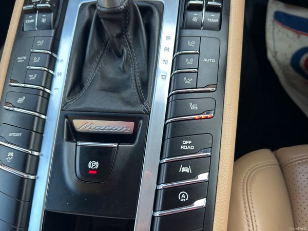 Porsche Macan 2016 , FSH from Porsche, AWD 375314658