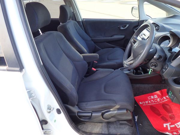 2013 Honda Fit 1.3 Hybrid Automatic 375316494