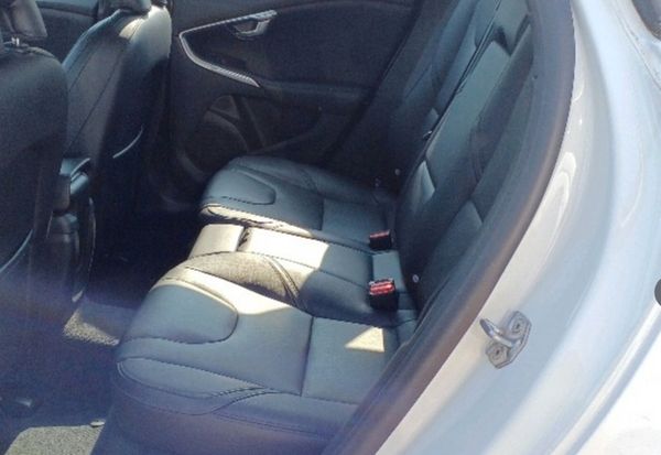 2015 Volvo V40 Low milage 375337431