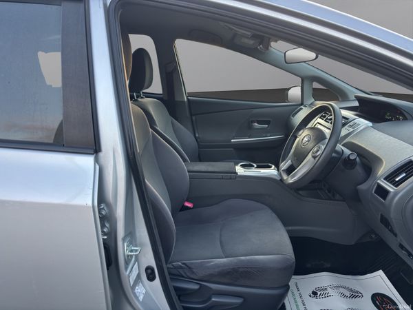 2013 TOYOTA PRIUS ALPHA (s160) 375403282