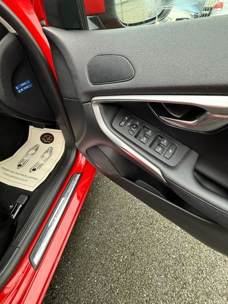 2016 VOLVO V40 1.5 AUTO *FULL LEATHER* 375415176