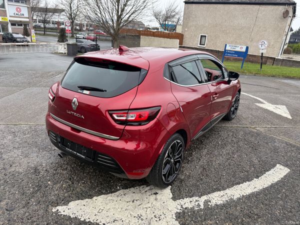 Renault clio 2018 1.2 petrol Automatic 375439605