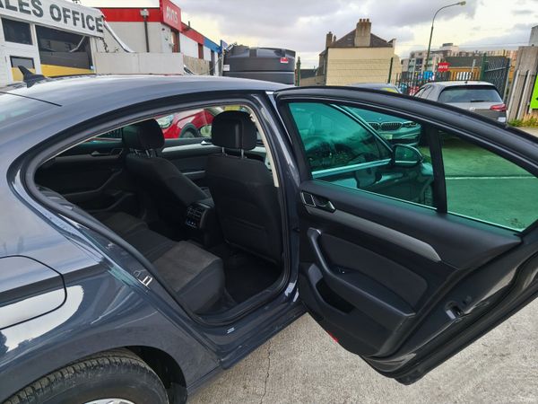 2017 Volkswagen Passat AA Approved 1 Year Warranty 375530614