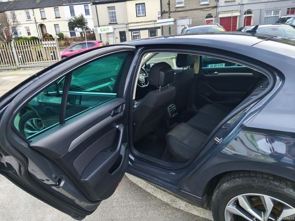 2017 Volkswagen Passat AA Approved 1 Year Warranty 375530618