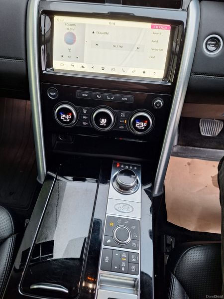 Land Rover Discovery 2018 375602085