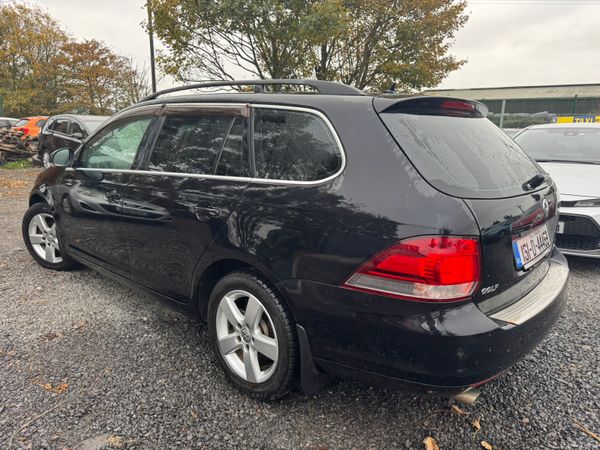 Volkswagen Golf Automatic 375768564