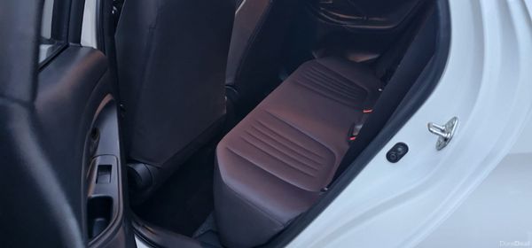 2020 Toyota Yaris 375720124