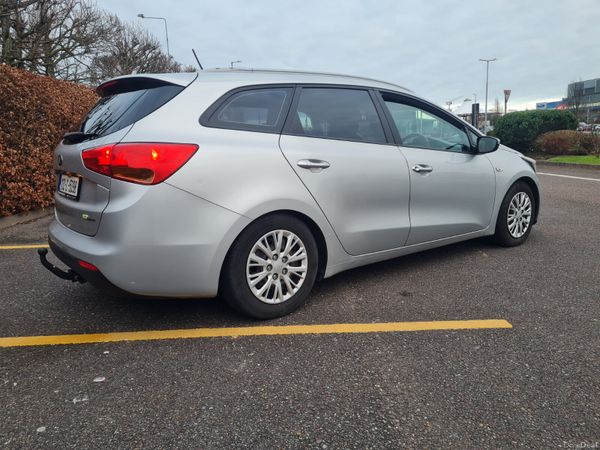 132 Kia Ceed 1.4 Crdi New Nct03/27 375728747