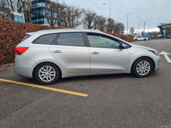 132 Kia Ceed 1.4 Crdi New Nct03/27 375728754