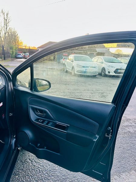 Toyota Vitz 2015 1.3L PETROL AUTOMATIC 375842042