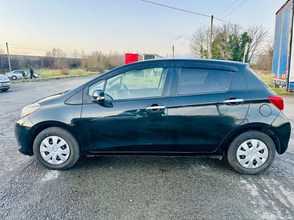 Toyota Vitz 2015 1.3L PETROL AUTOMATIC 375842012