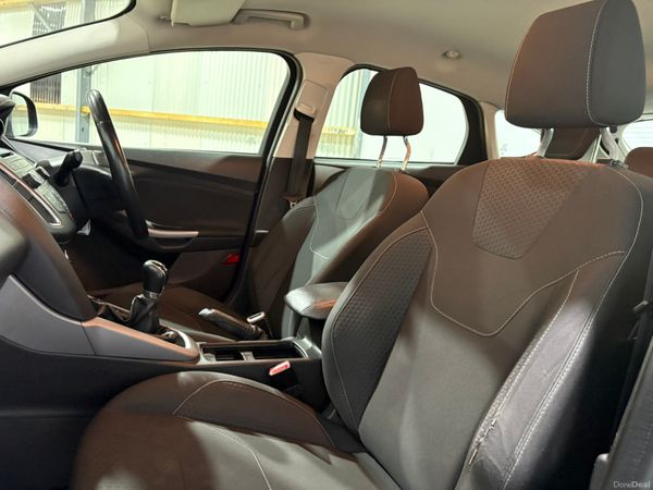 2015 Ford Focus Zetec 1.0 100 Bhp Manual 375870715