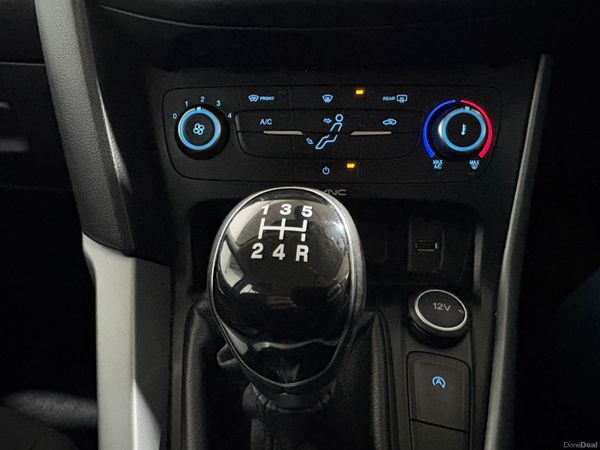 2015 Ford Focus Zetec 1.0 100 Bhp Manual 375870721