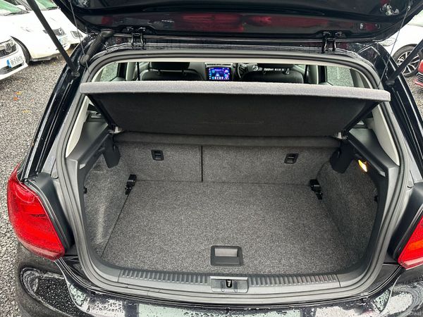 VW CROSS- POLO 2015 1.2 AUTOMATIC ONLY 14K MILES 375894836