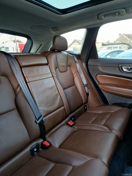 Volvo XC60 T8 INSCRIPTION PRO | Pan Roof 375813037