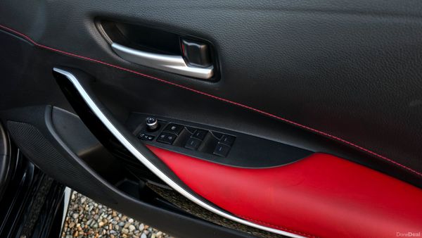 🔥 2020 Toyota Corolla Sport Petrol/Hybrid 375816999