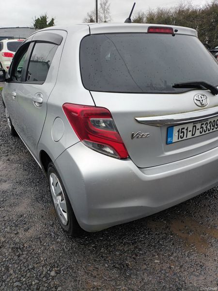 Toyota Vitz 2015 375942007