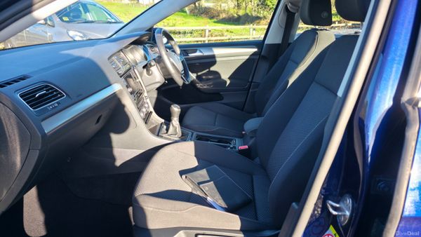 Volkswagen Golf 2018 375943088