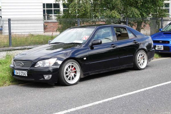 Lexus is200 | 17 Ads in Cars For Sale in Ireland | DoneDeal
