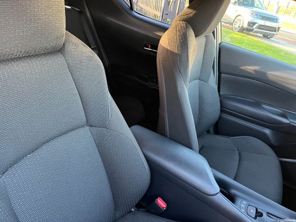 TOYOTA C-HR 2018, 1.8 HYBRID AUTO LOW KMS 375970663