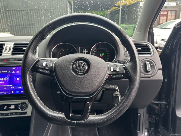 VW CROSS- POLO 2015 1.2 AUTOMATIC ONLY 14K MILES 376011160