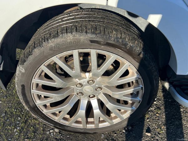 152 Land Rover Discovery 5 Seats Commercial 376023264