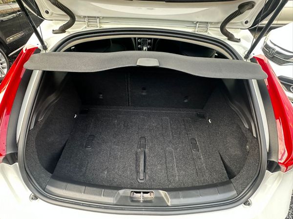 VOLVO V40 2016 1.5 PETROL AUTOMATIC 376025008