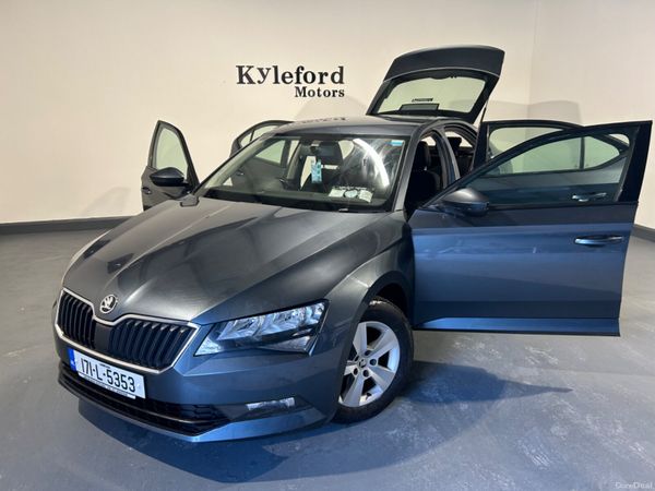Skoda Superb 2017 (Automatic) 376027107
