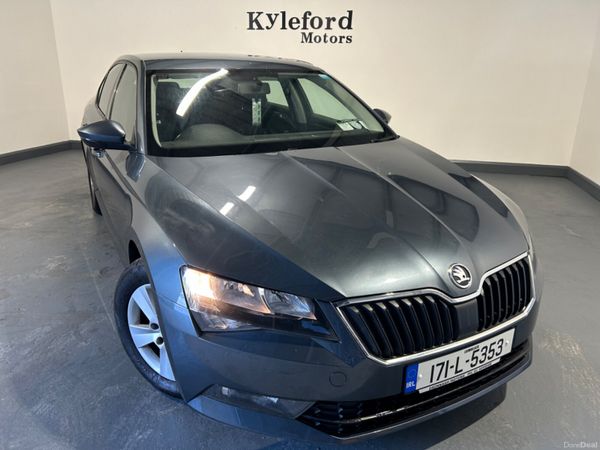 Skoda Superb 2017 (Automatic) 376027137