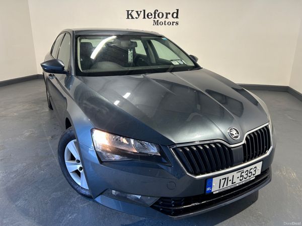 Skoda Superb 2017 (Automatic) 376027139