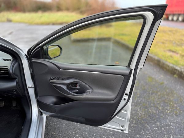 Toyota Yaris 2020 1.5L HYBRID PETROL AUTOMATIC 376039844